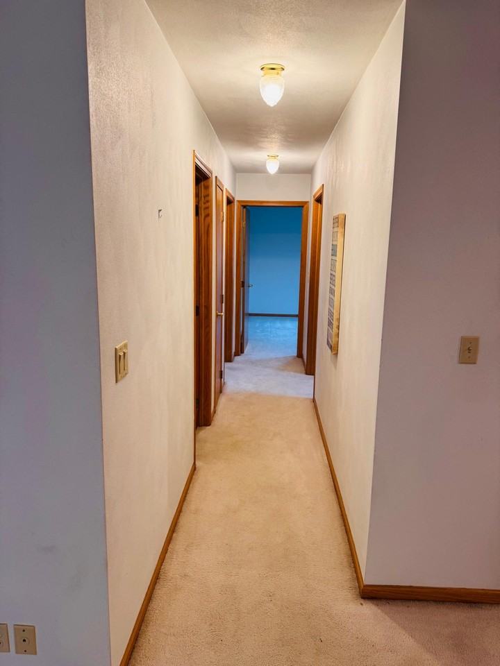 2919 W Rohmann Ave #NA - Photo 3 of 11