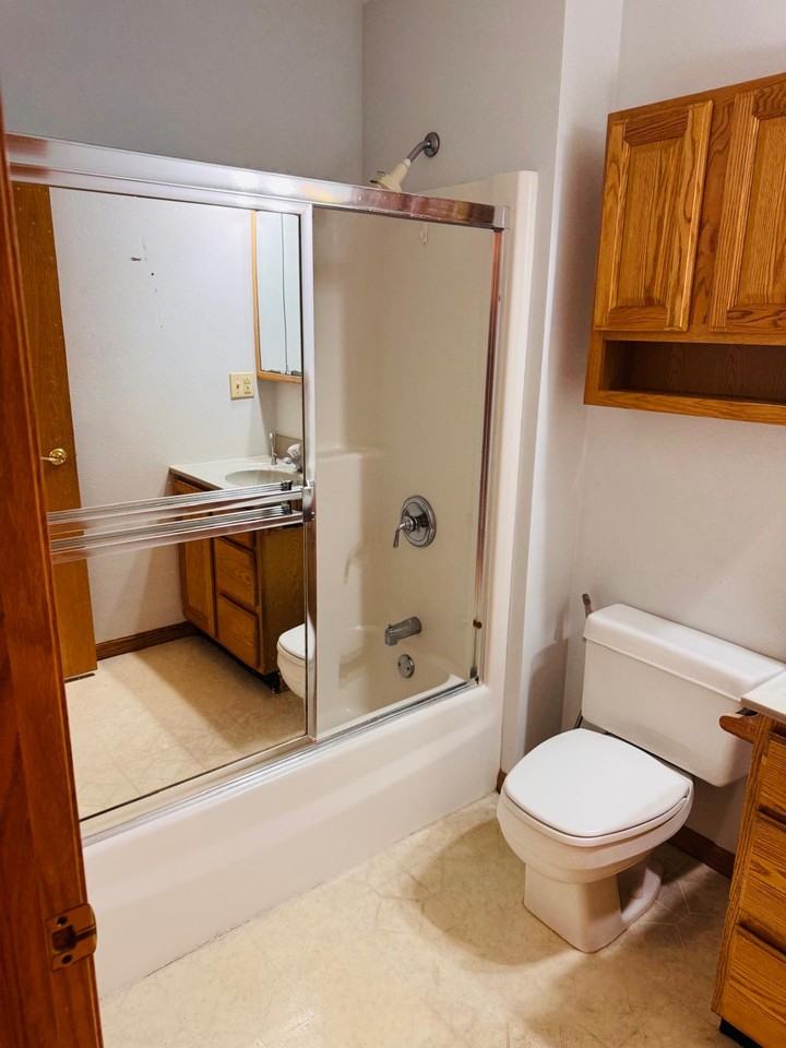 2919 W Rohmann Ave #NA - Photo 5 of 11