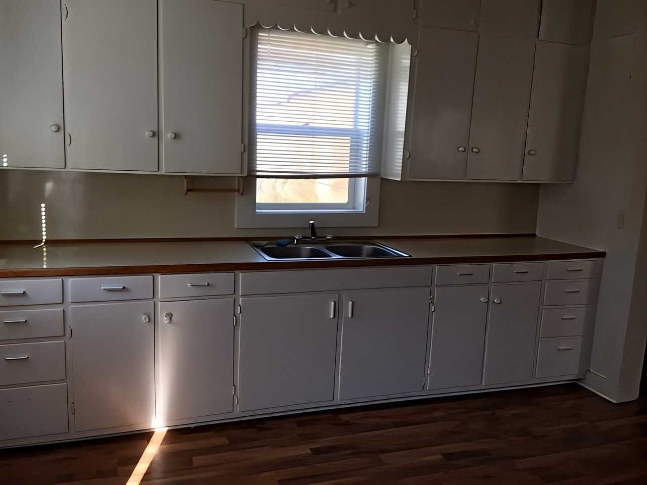 405 Euclid Ave #2 - Photo 3 of 5