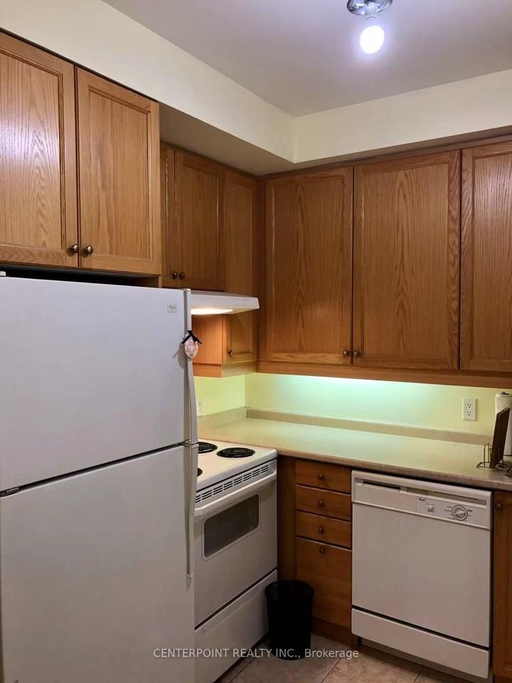 55 Bloor St E - Photo 2 of 7