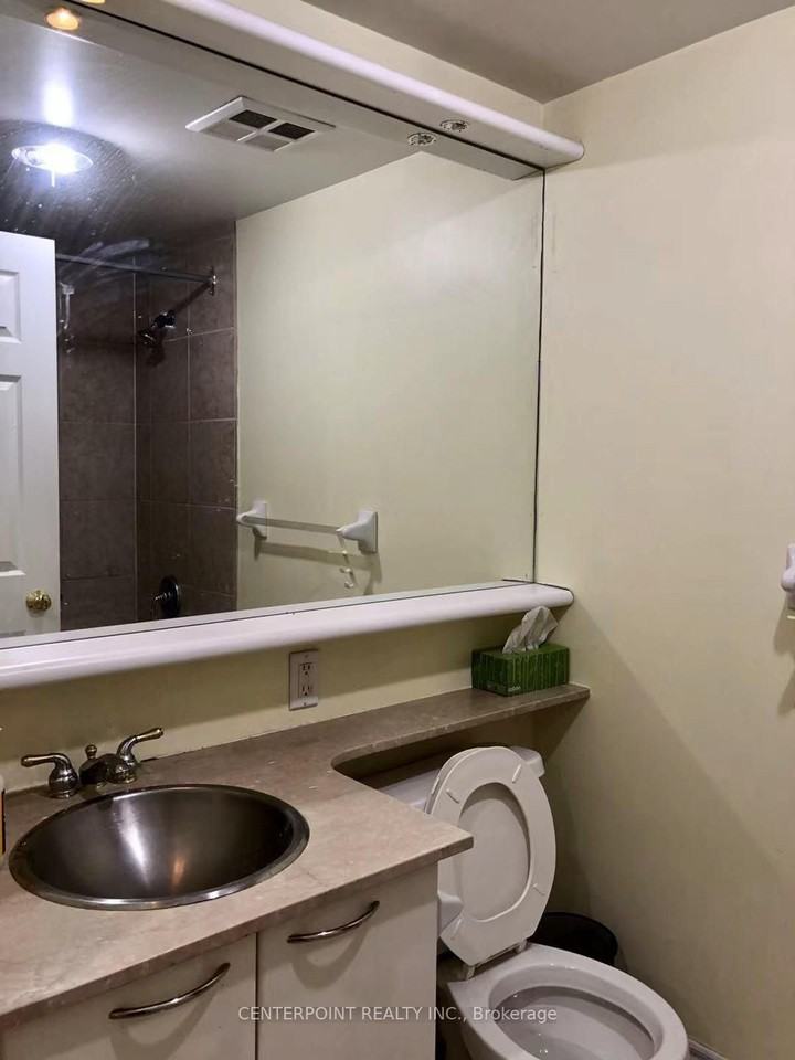 55 Bloor St E - Photo 5 of 7