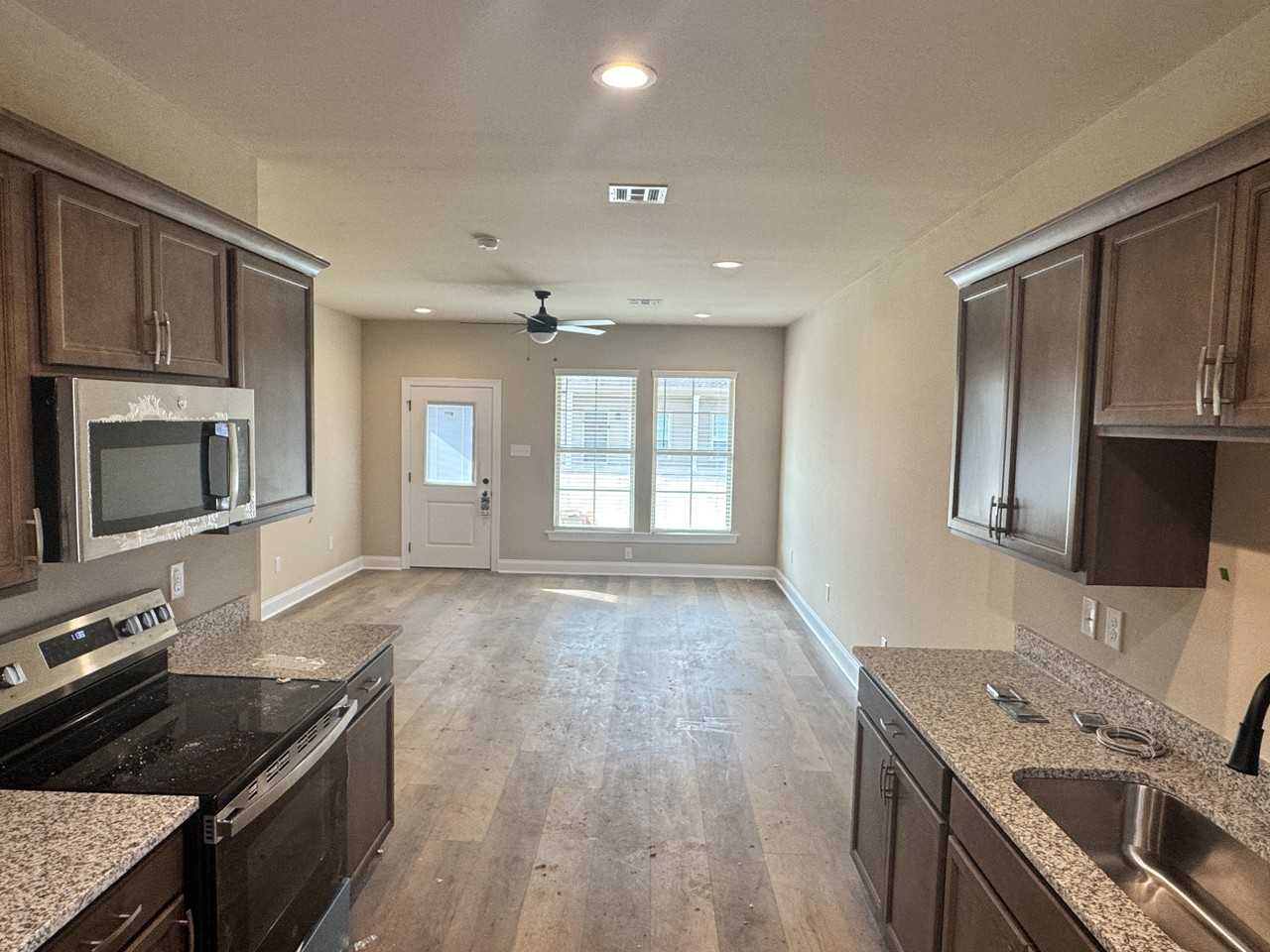 112 Fairlane Dr #8 - Photo 6 of 14
