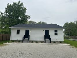 featured image of 313 E Martin St #1