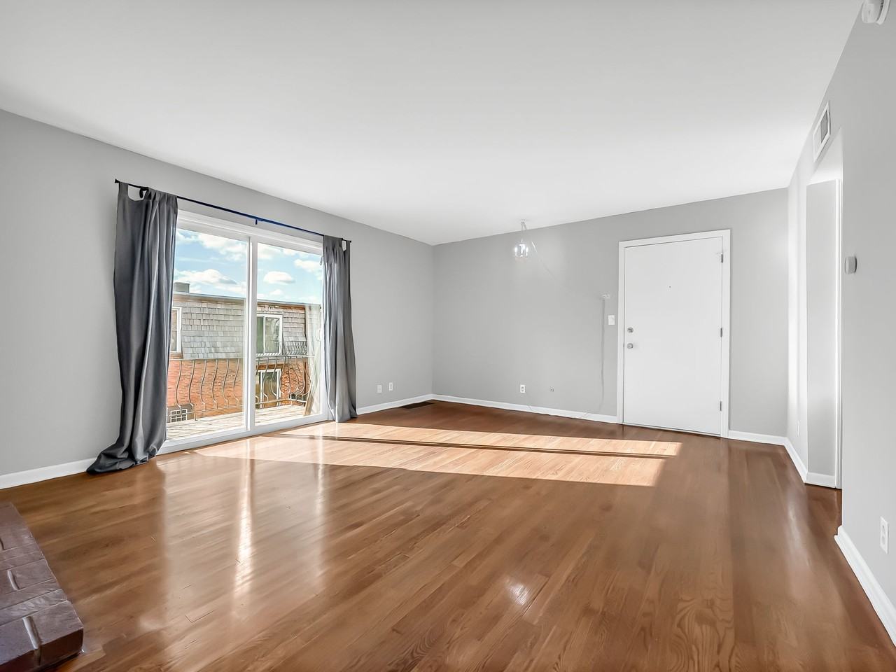 4426 Jarboe St #5 - Photo 4 of 18