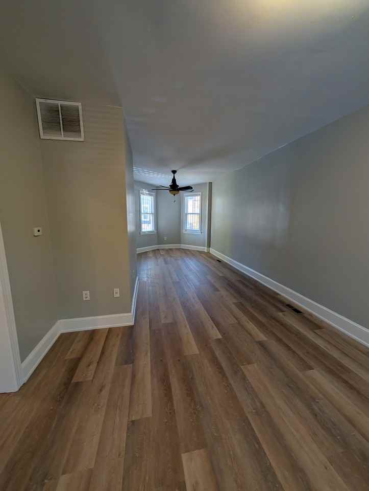 636 Lamont St Nw #NA - Photo 3 of 10