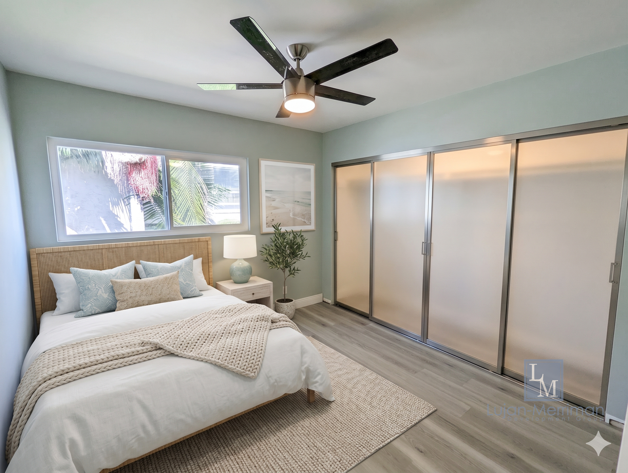 219 Loma Avenue #8 - Photo 4 of 5