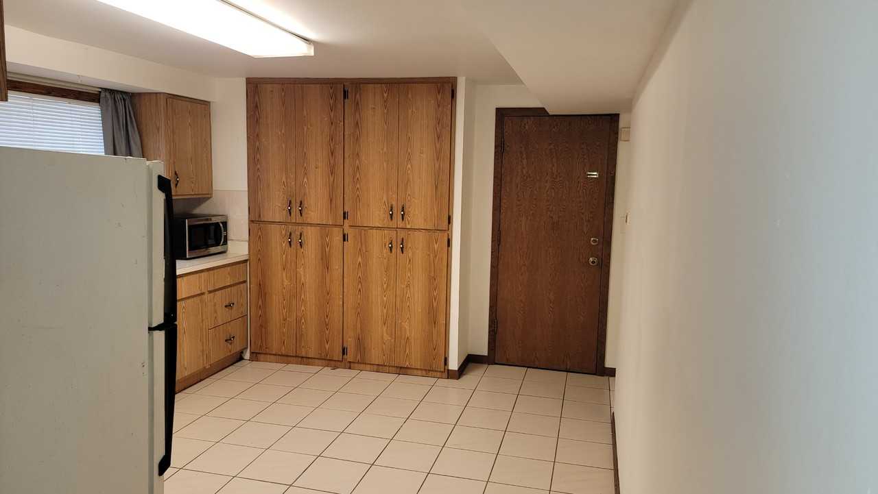 5200 W 87th St #BSG - Photo 3 of 9