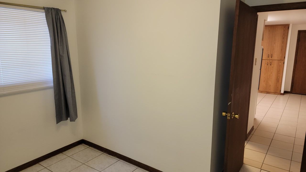 5200 W 87th St #BSG - Photo 7 of 9