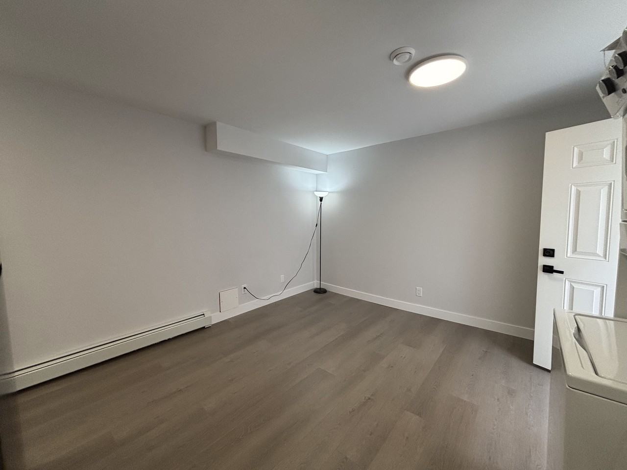 4371 William Street - Photo 4 of 8