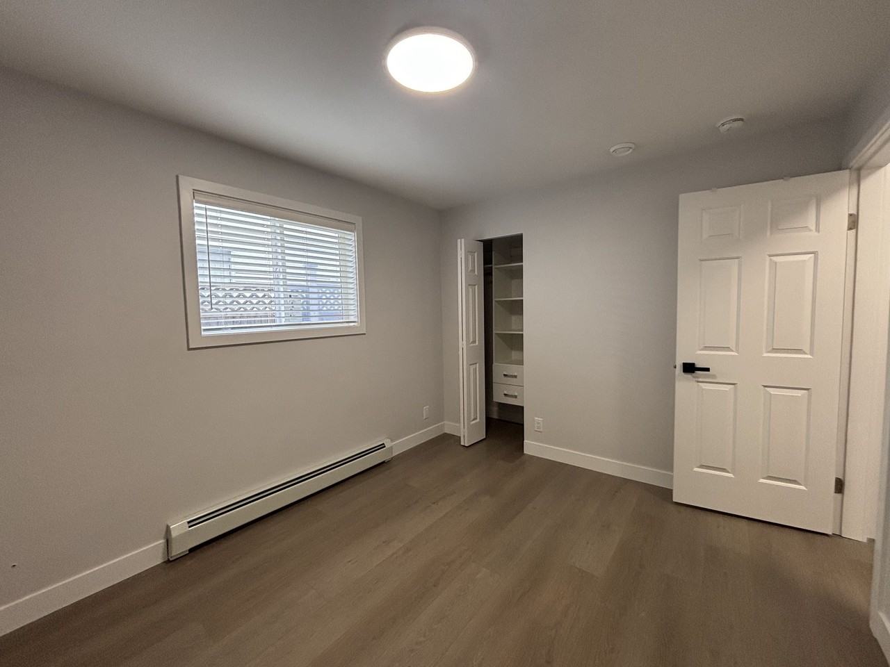 4371 William Street - Photo 7 of 8