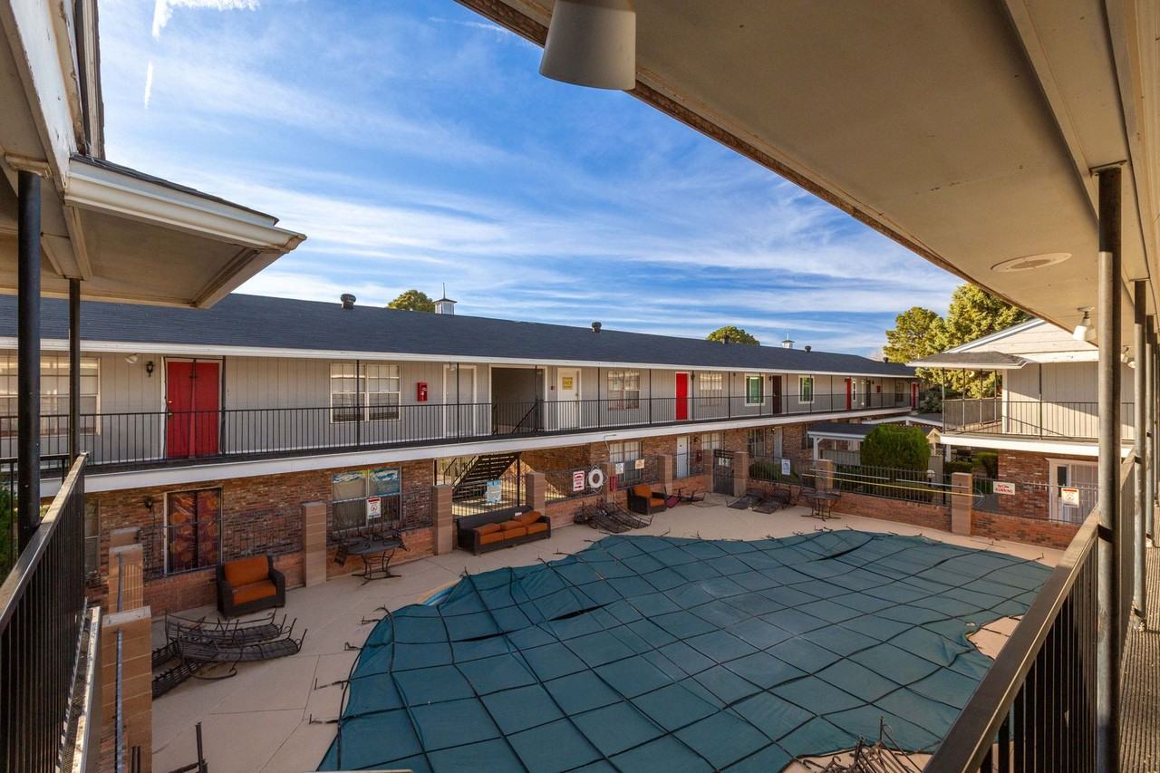 Continental Arms Apartments: Charming Gated Community - Photo 3 of 50
