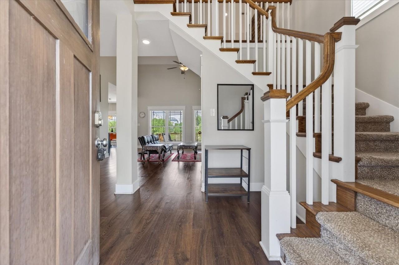 325 Piedmont Pl #325 - Photo 4 of 44