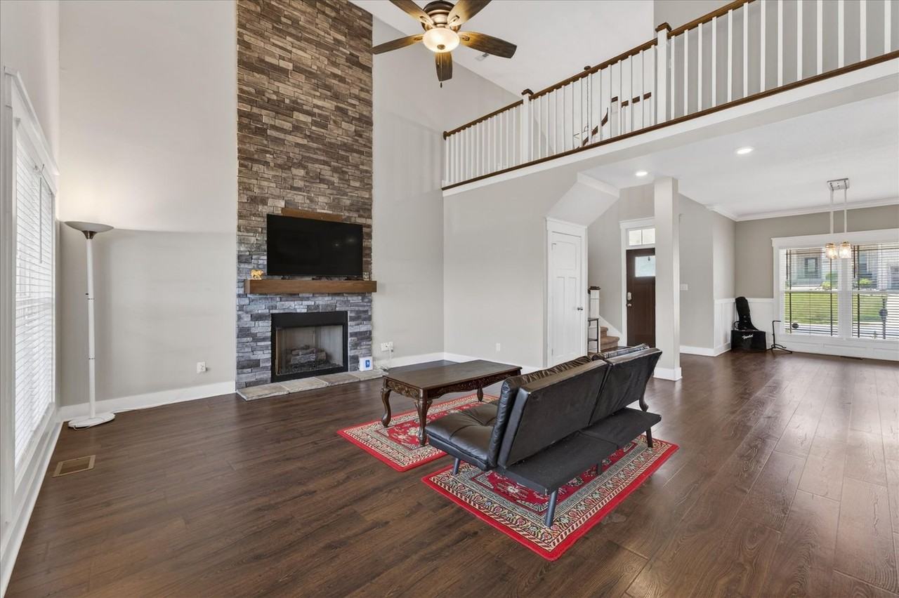 325 Piedmont Pl #325 - Photo 6 of 44