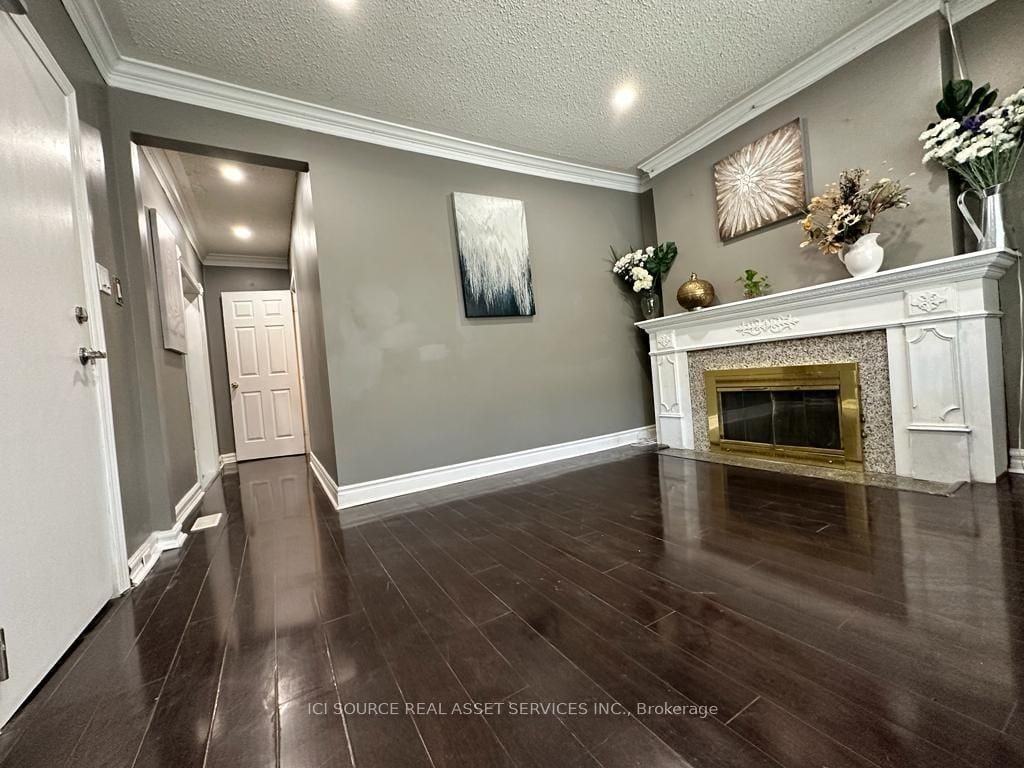 574 Dovercourt Road #Main - Photo 2 of 16