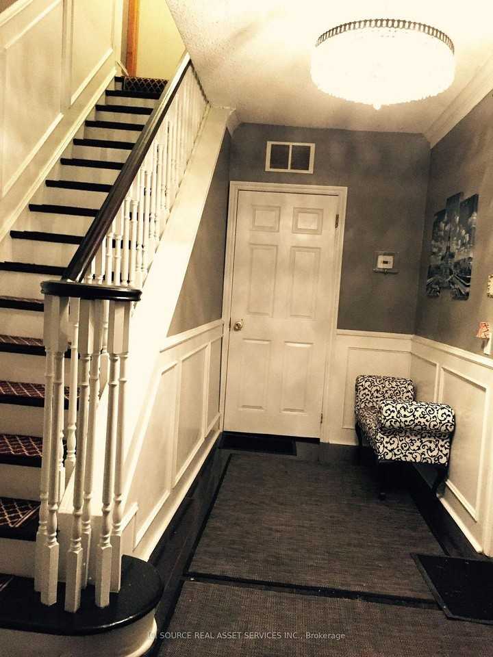 574 Dovercourt Road #Main - Photo 7 of 16