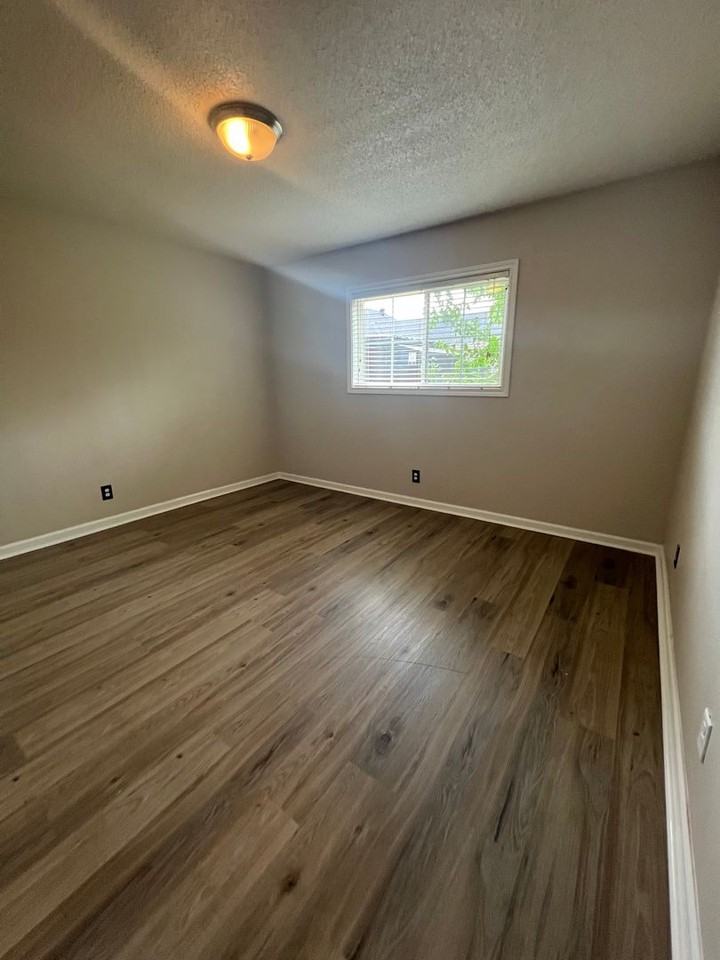 1602 Moss St #2 - Photo 7 of 8