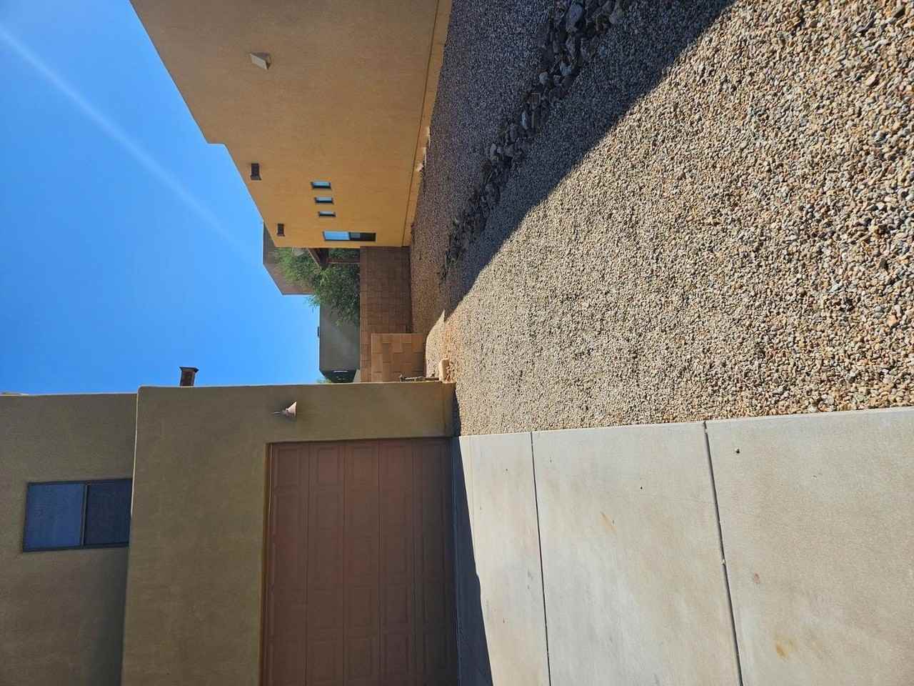 1285 Preston St - Photo 2 of 25