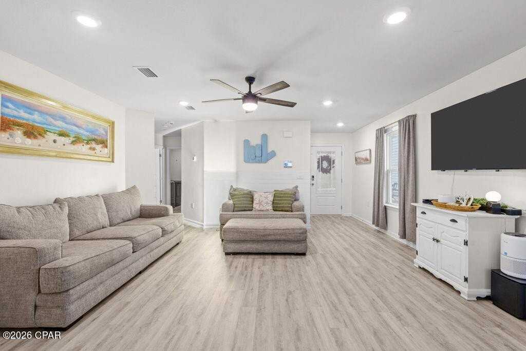 6587 Kettles St - Photo 3 of 33