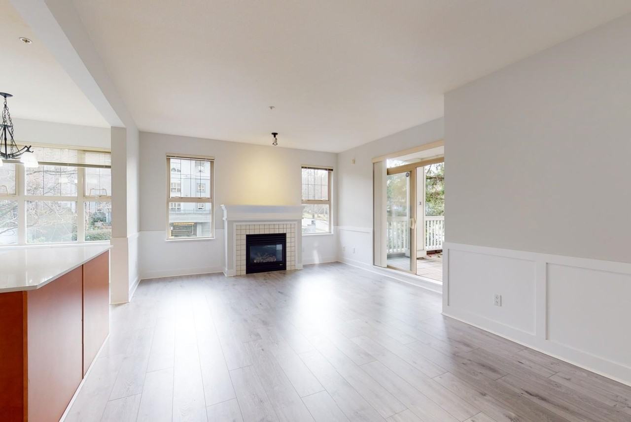 4655 Valley Drive - Photo 4 of 32