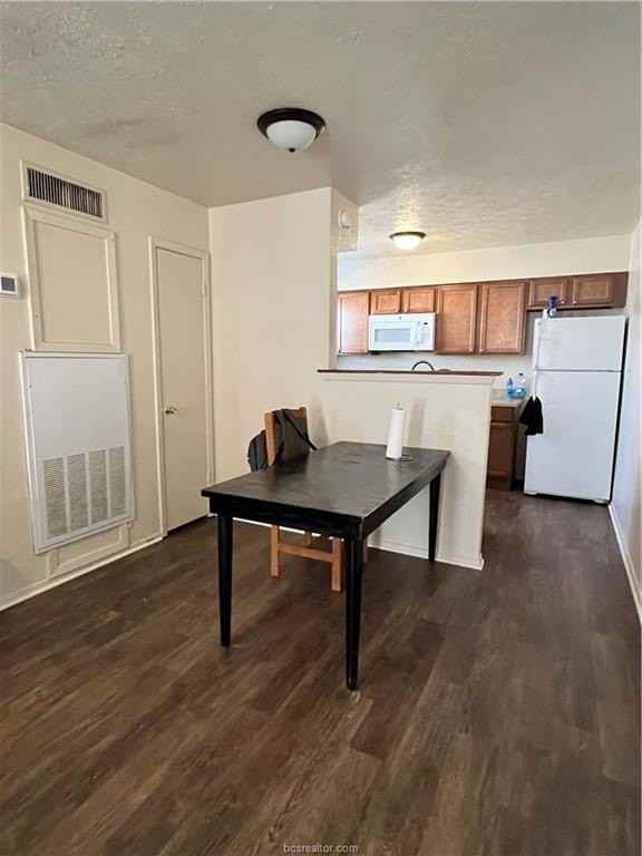 2406 Toro Ln #D - Photo 5 of 13
