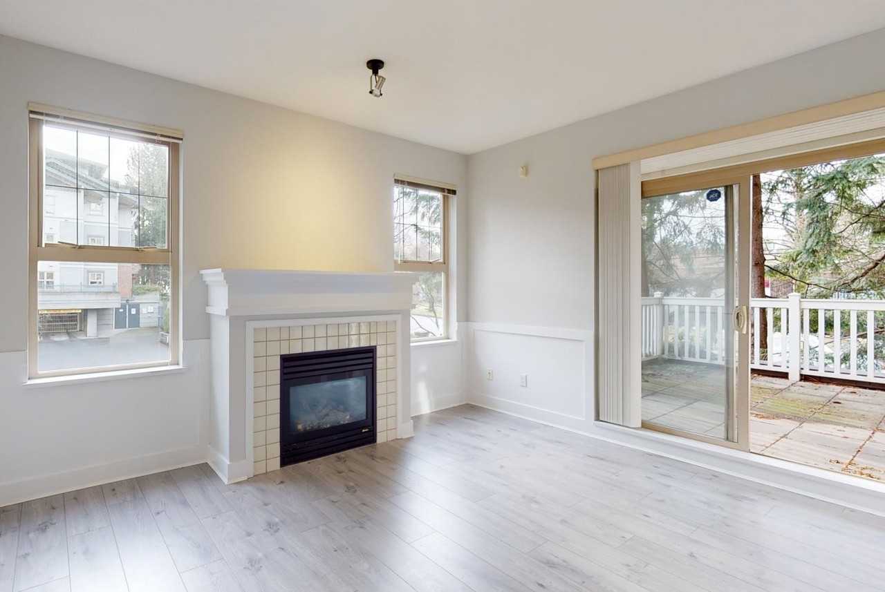 4655 Valley Drive - Photo 7 of 32