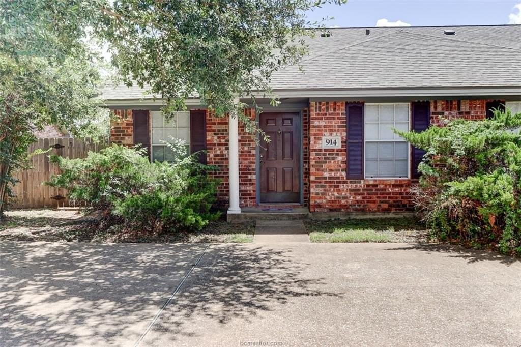 914 Sun Meadow St - Photo 2 of 20