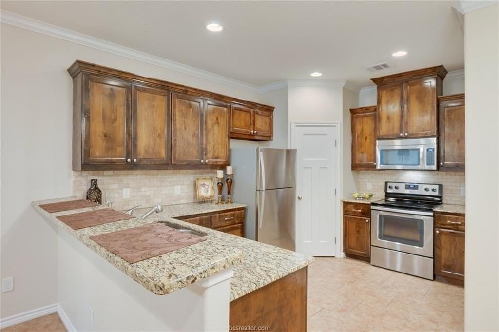 3609 Haverford Rd - Photo 3 of 17