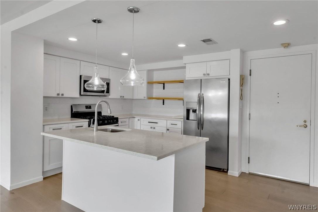 40 Waterfront Cir #306 - Photo 2 of 20