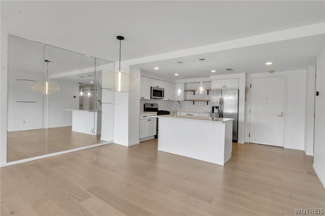 40 Waterfront Cir #306 - Photo 7 of 20