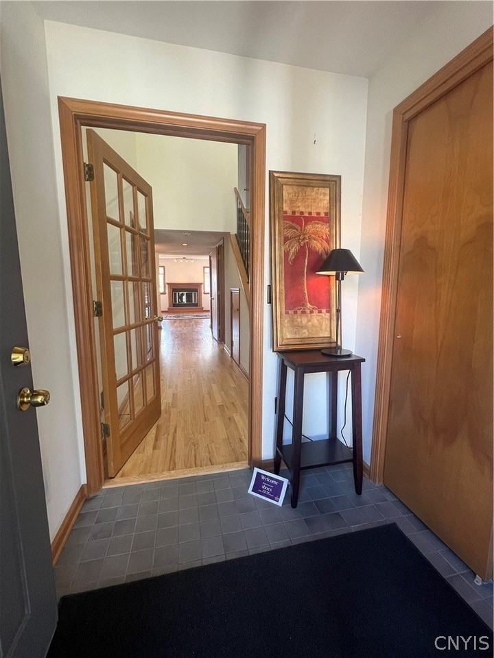 378 N Summerhaven Drive N - Photo 3 of 22