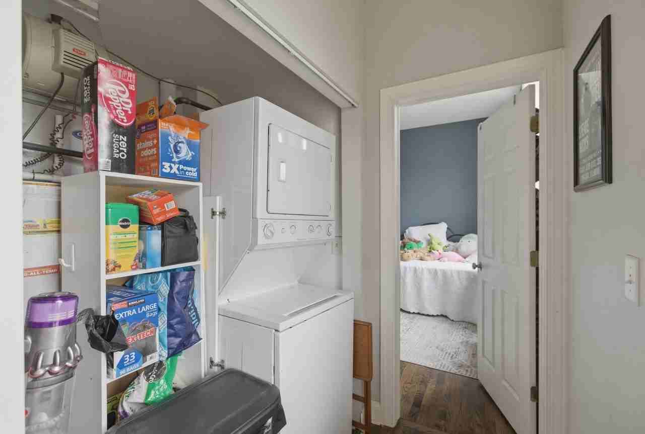3142 W George #C2 - Photo 5 of 11