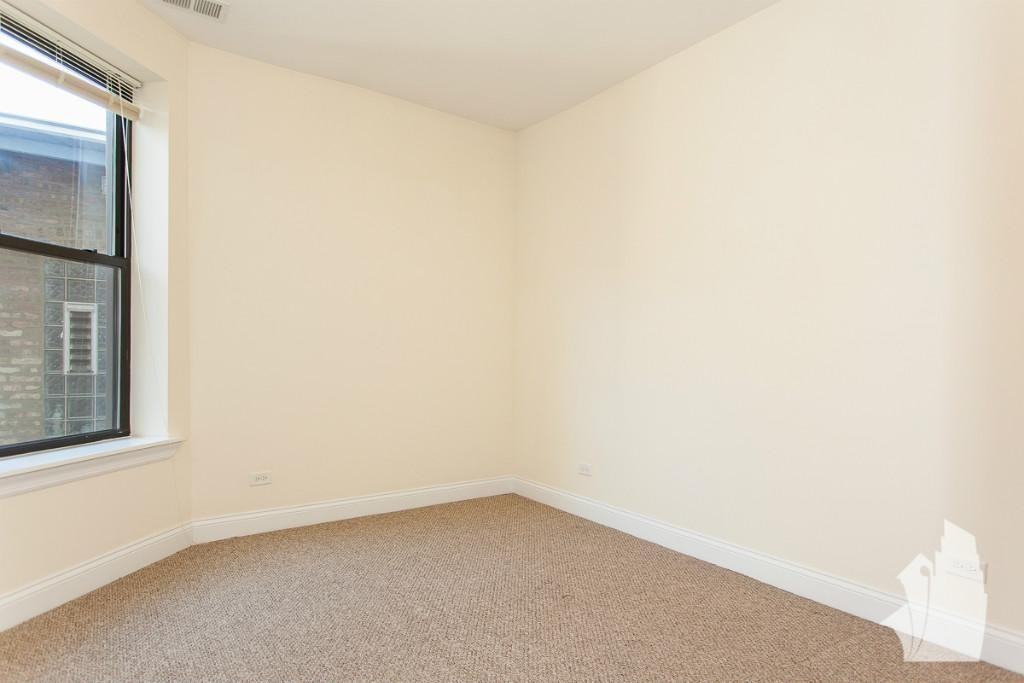2834 N Albany Ave #2834G - Photo 6 of 12