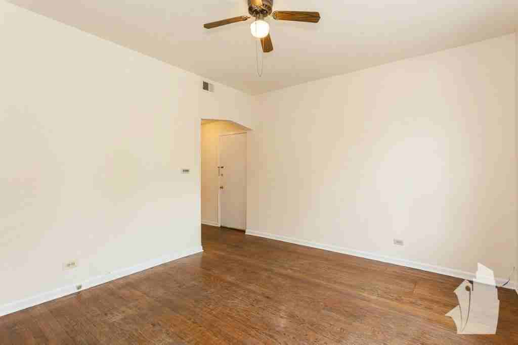 2319 N Kedzie Blvd #2319-1R - Photo 3 of 11