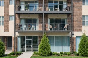 featured image of 5202 Washington St #408
