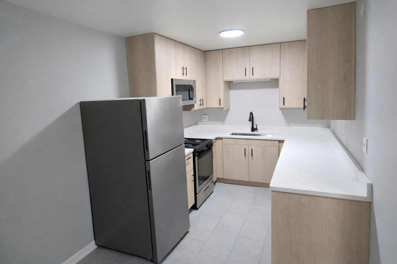 5202 Washington St #408 - Photo 2 of 9