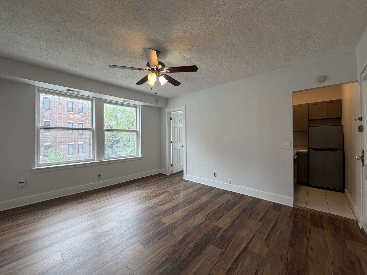 3727 N Pine Grove Ave #408 - Photo 2 of 11
