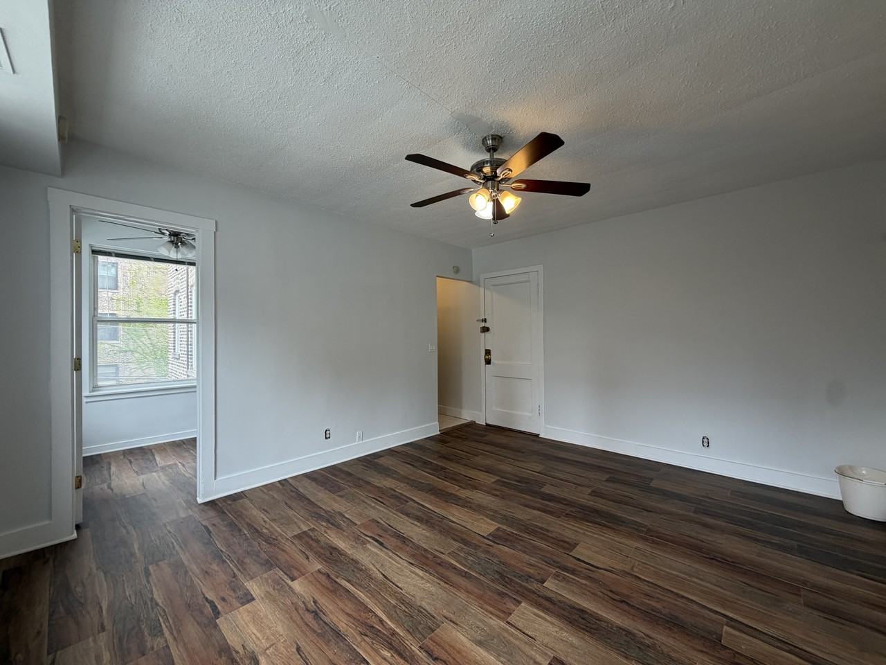 3727 N Pine Grove Ave #408 - Photo 3 of 11