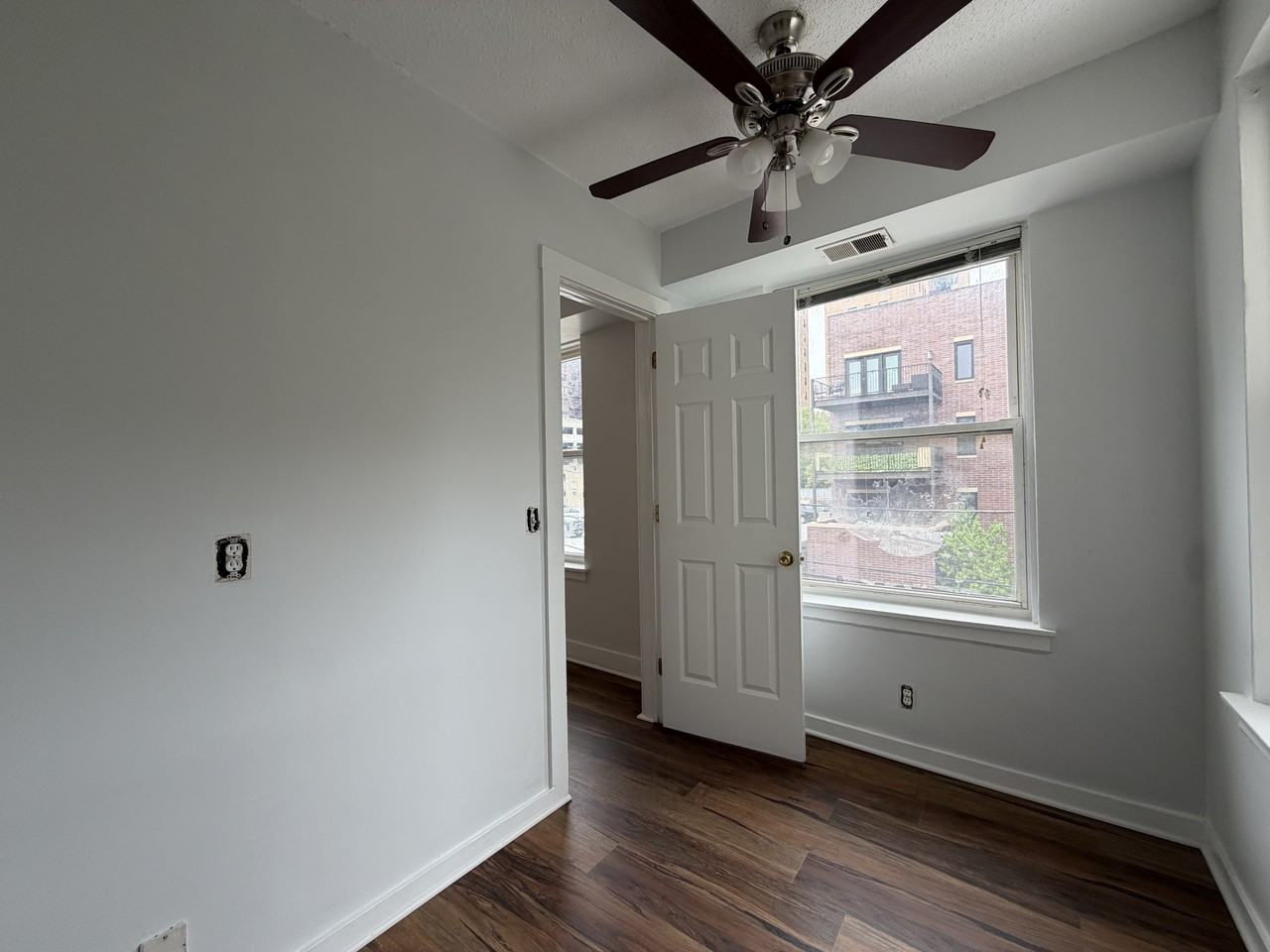 3727 N Pine Grove Ave #408 - Photo 6 of 11