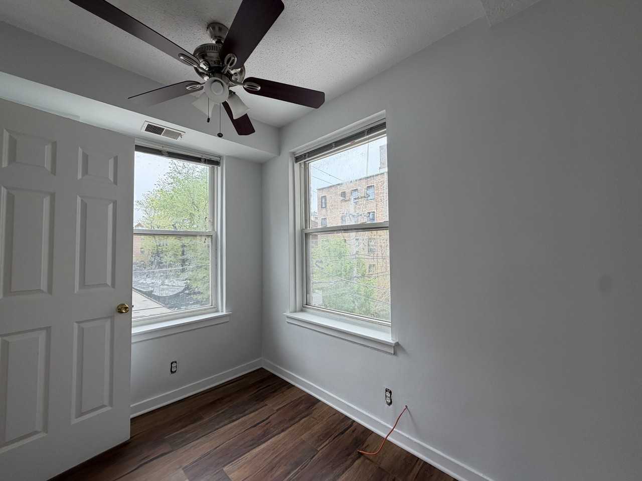 3727 N Pine Grove Ave #408 - Photo 7 of 11