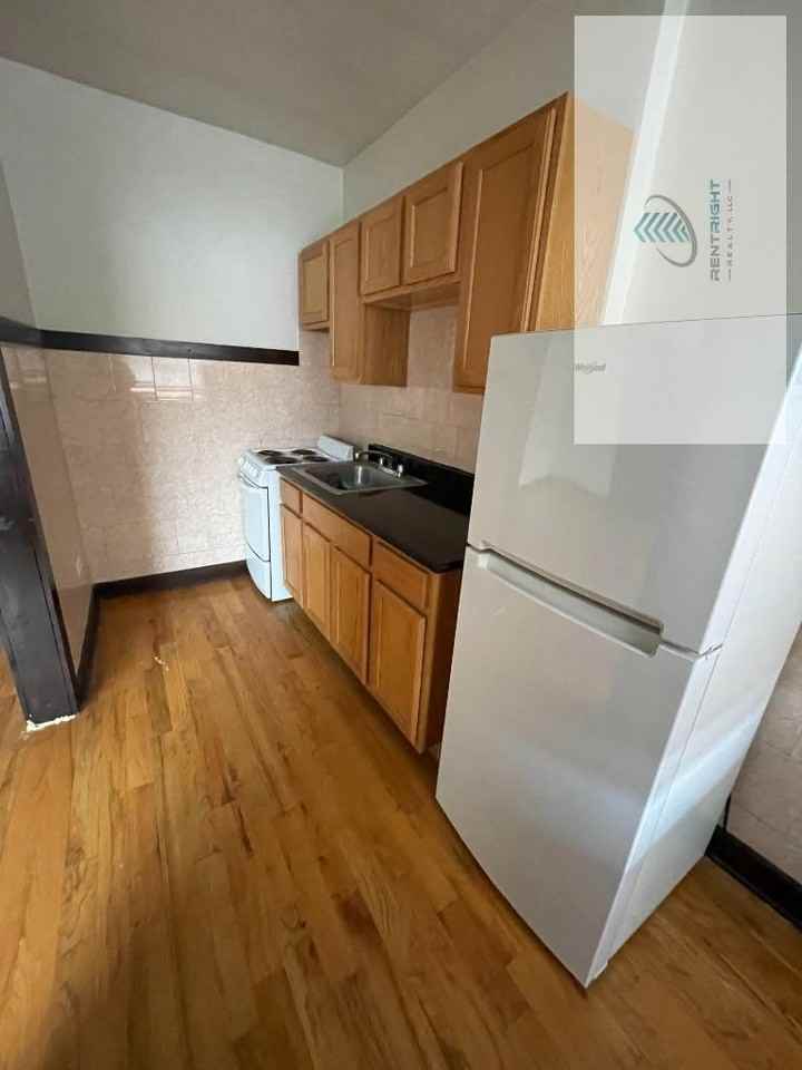 4019 W Irving Park Rd #4027-319 - Photo 6 of 11