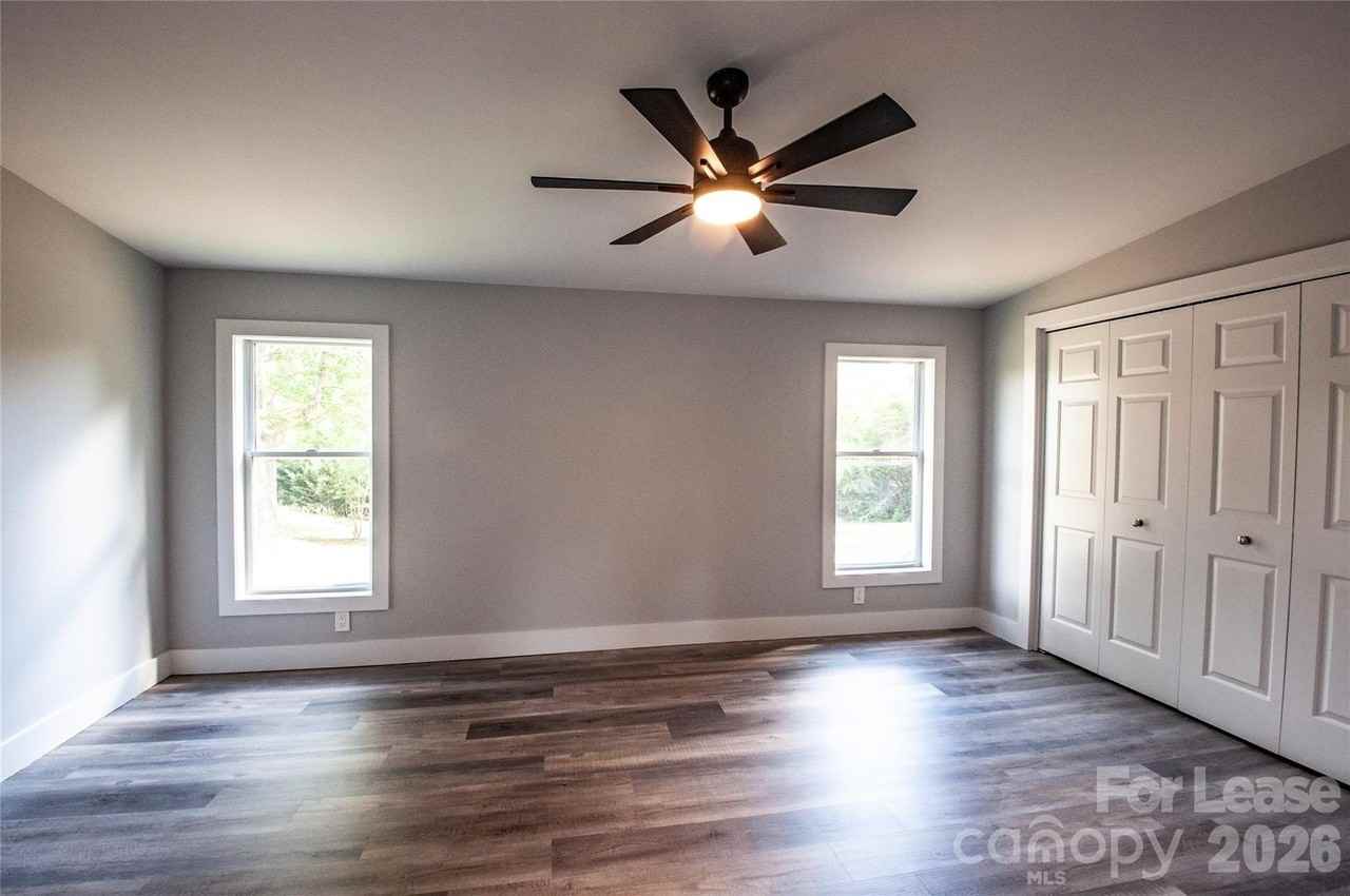 151 Scotsman Dr - Photo 7 of 13
