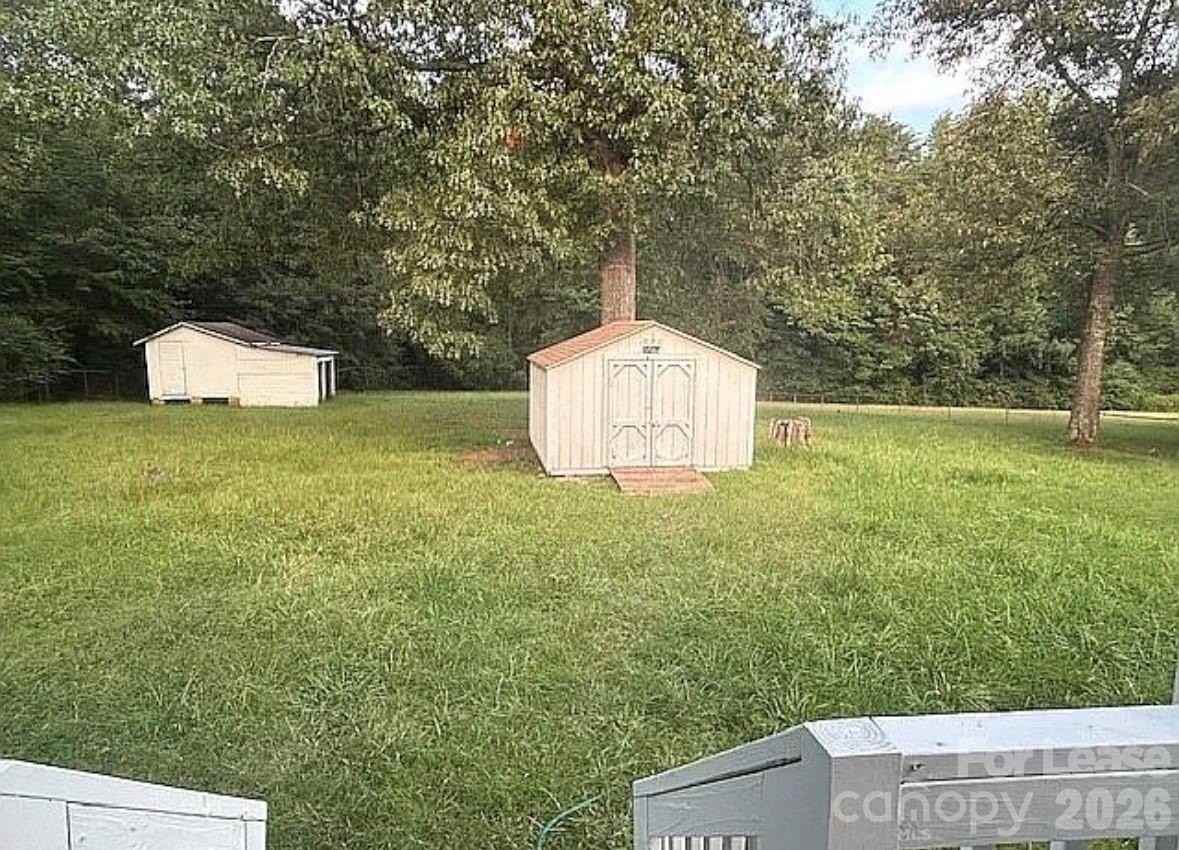 740 Log Cabin Dr - Photo 2 of 24