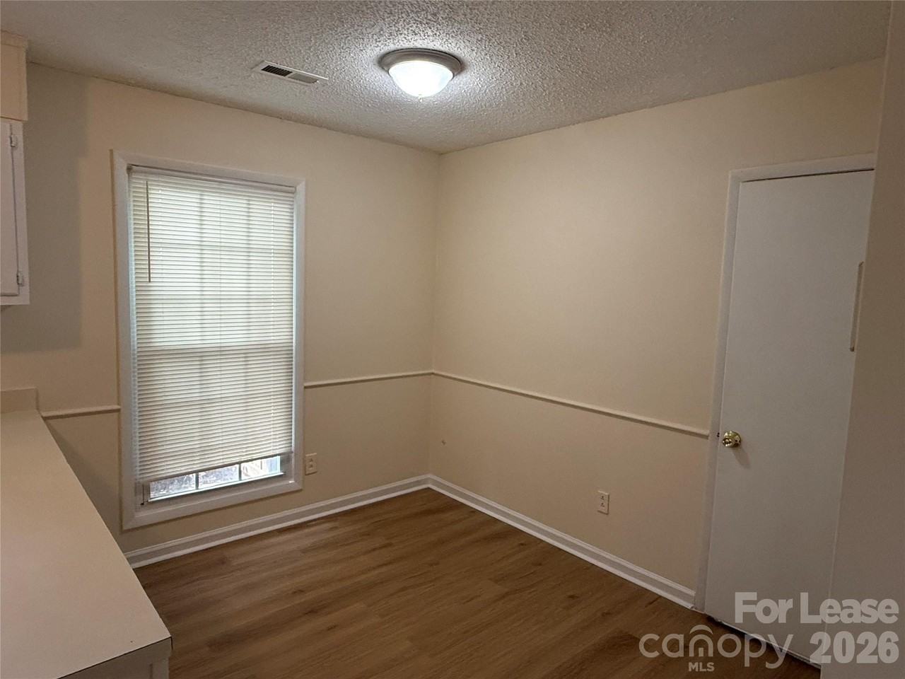 6341 Round Hill Rd - Photo 5 of 16