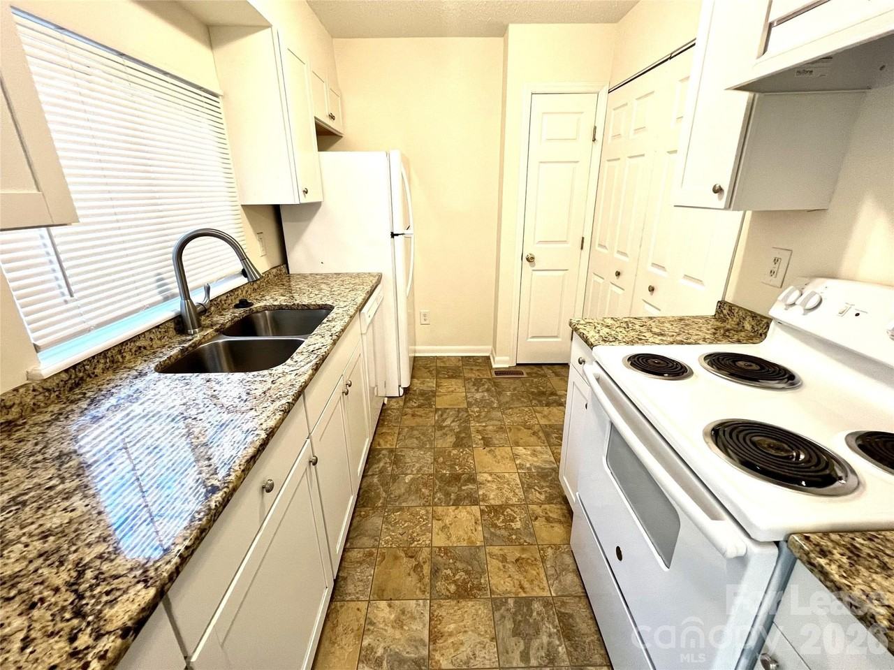 11304 E W T Harris Blvd - Photo 7 of 13