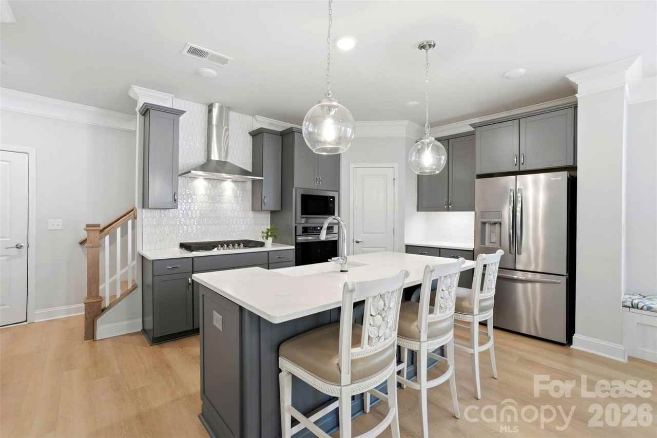 1120 Drummond Ave - Photo 5 of 13