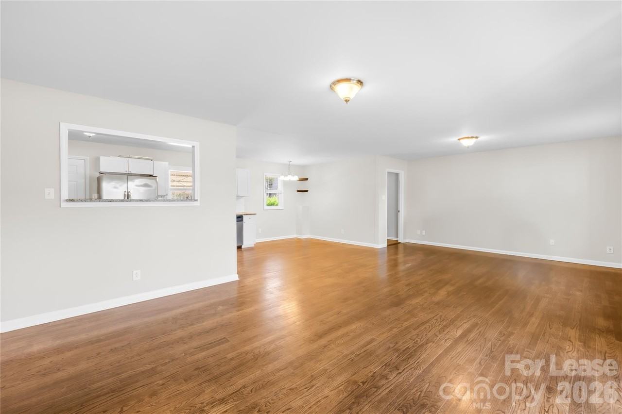 4033 Woodgreen Ter - Photo 4 of 23