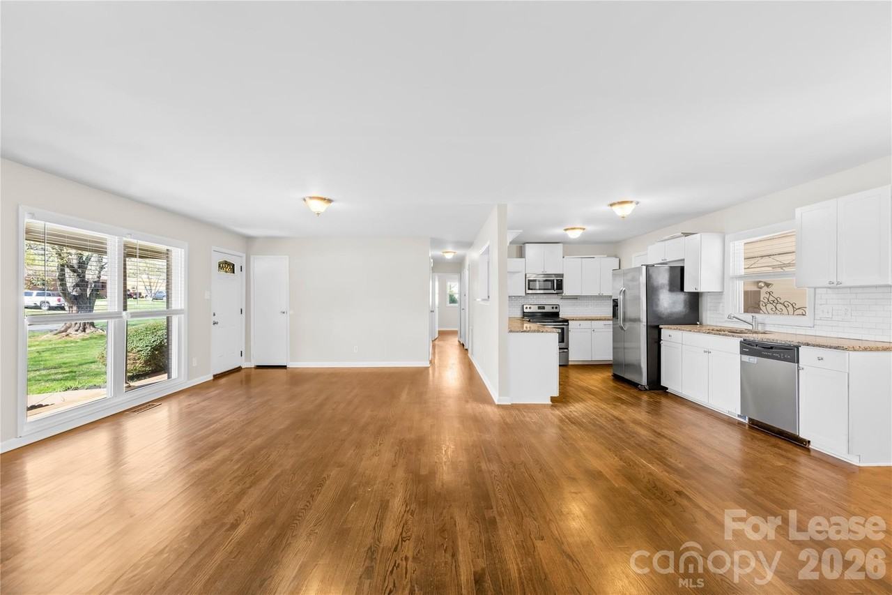 4033 Woodgreen Ter - Photo 7 of 23