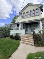 featured image of 152 Lyons St