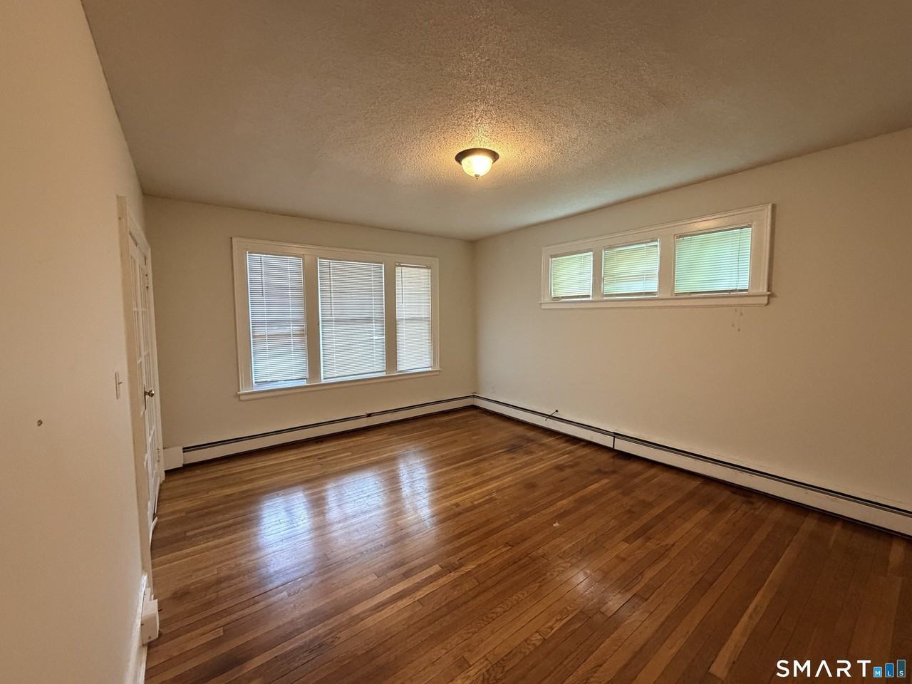 152 Lyons St - Photo 7 of 13