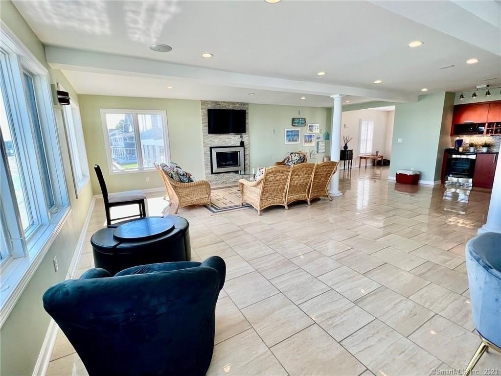 146 Middle Beach Rd - Photo 4 of 26